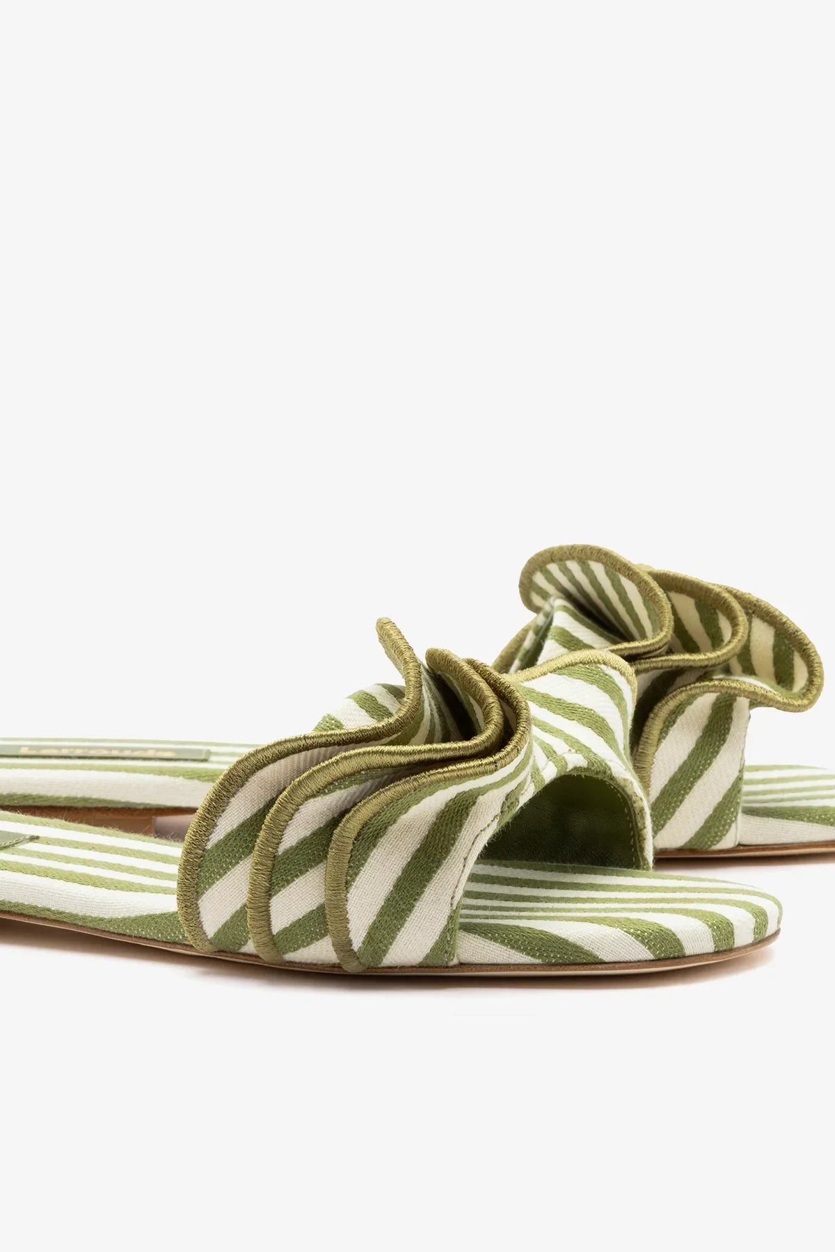 Ivy Ruffle Flat Seaweed Striped Canva