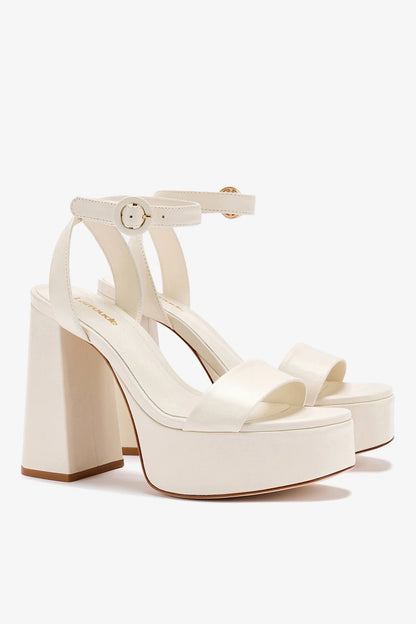 Dolly Sandal In Ivory Leather