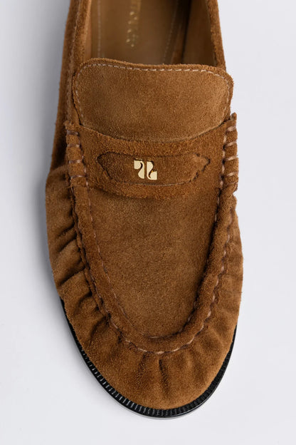 Suki Soft Loafer In Russet Suede
