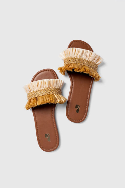 Bahia Fringe Flat In Beige And Peanut Raffia