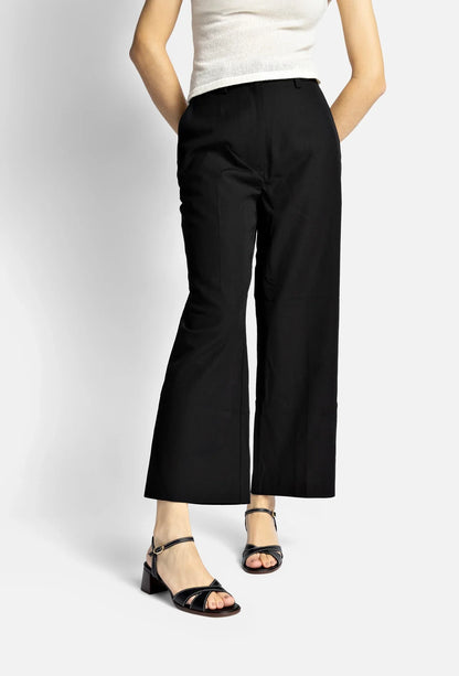 Roma Sandal In Vegetale Black Leather