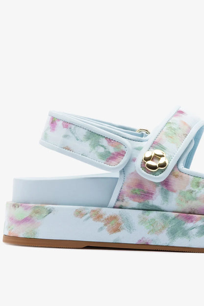 Larroudé x Markarian: Jetty Sandal Apple Blue Floral Ikat